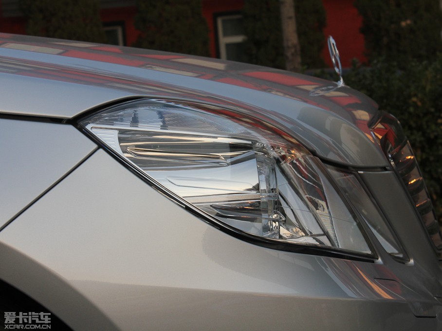 2011YE E 260L CGIrа