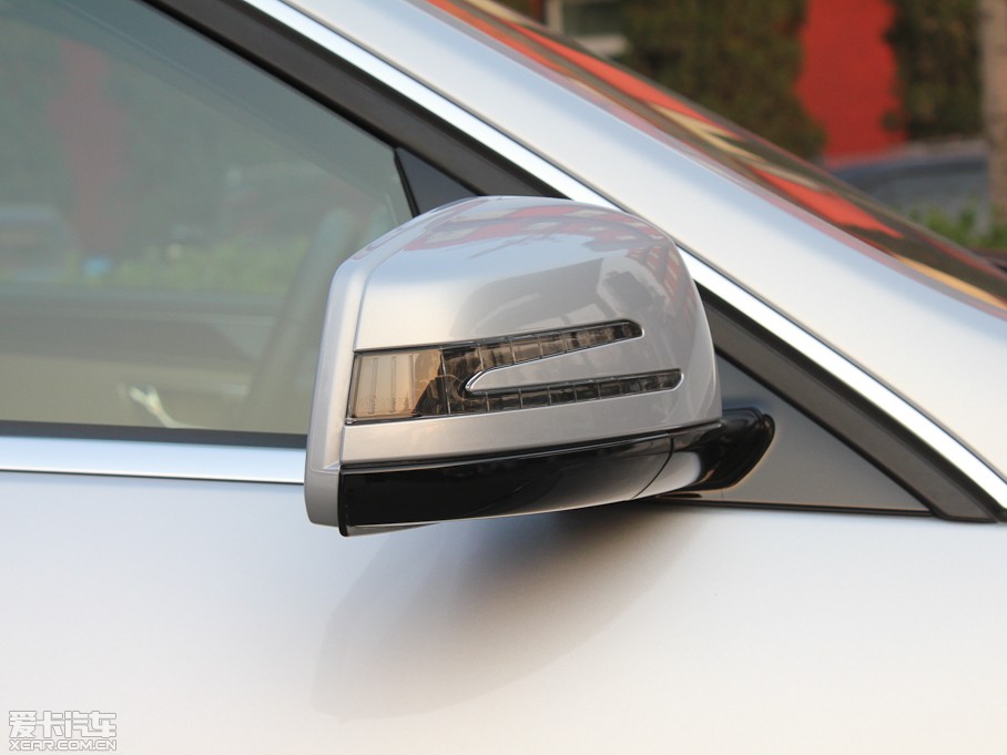 2011YE E 260L CGIrа