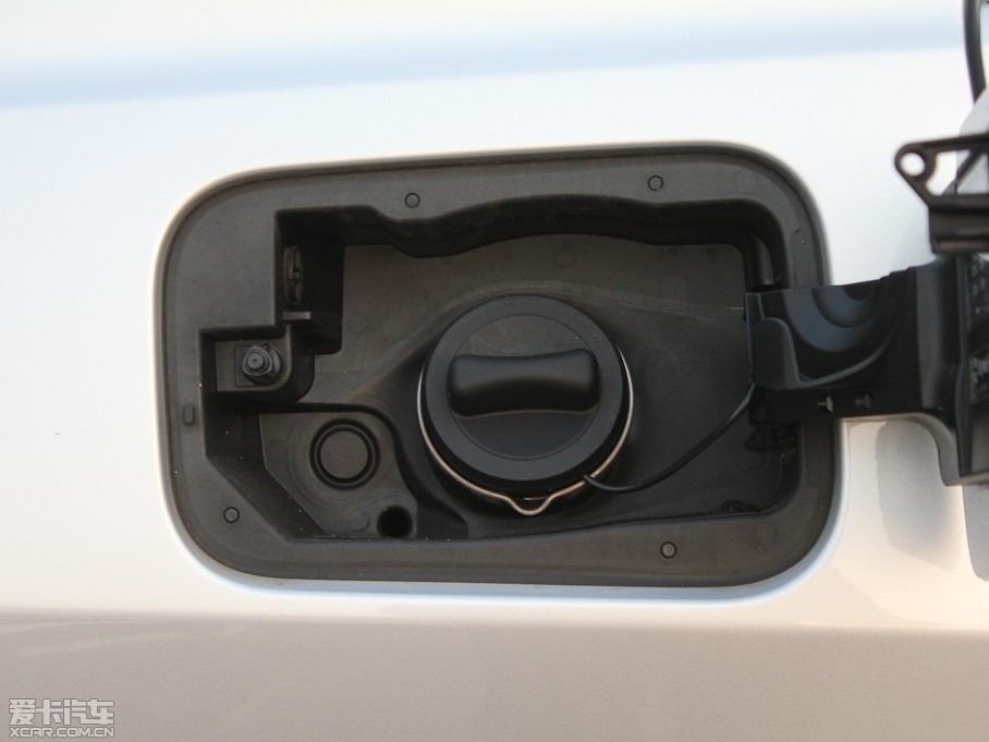 2011YE E 260L CGIrа