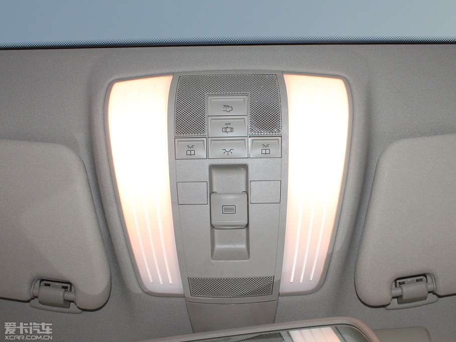 2011YE(j) E 260L CGIr(sh)а