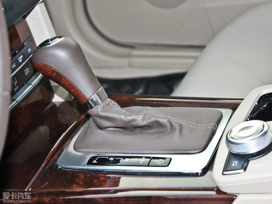 2011YE(j) E 260L CGIr(sh)а