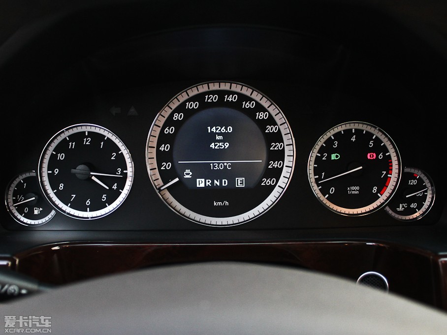 2011YE E 260L CGIrа