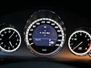 2011款E 300L 时尚尊贵版 中控区