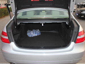 2011款E 260L CGI时尚版 行李厢空间