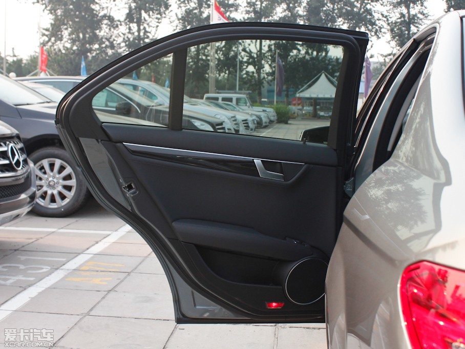 2011YC C 200 CGIrа