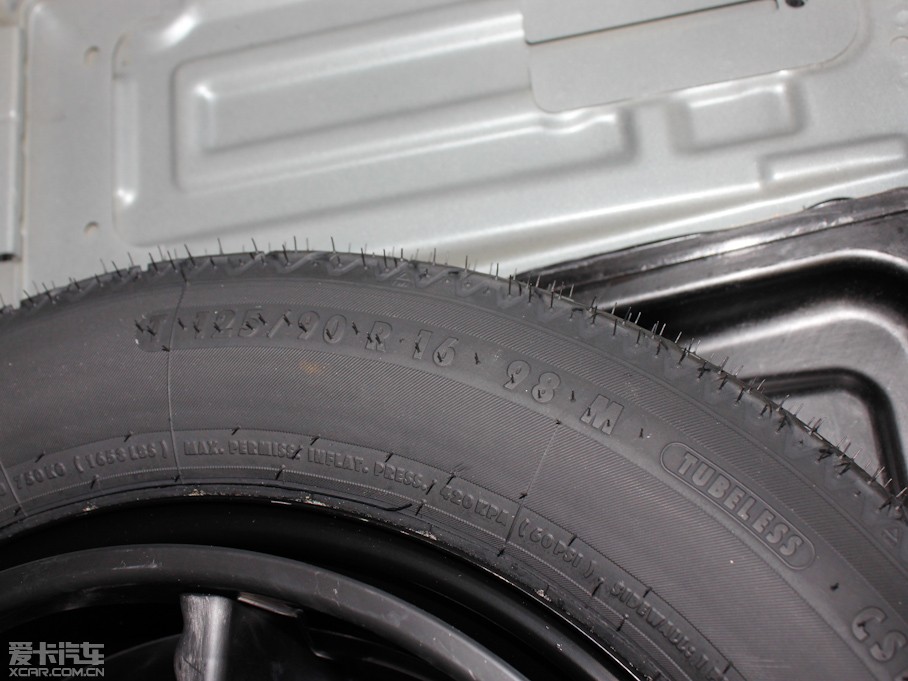 2011YC C 200 CGIrа