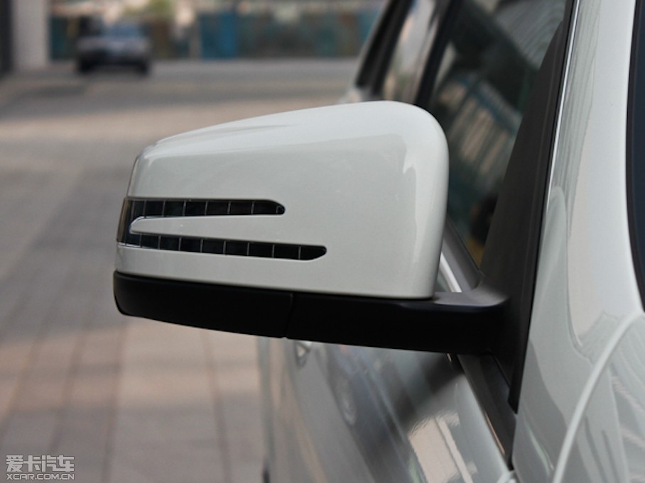 2011YC C 200 CGIrа