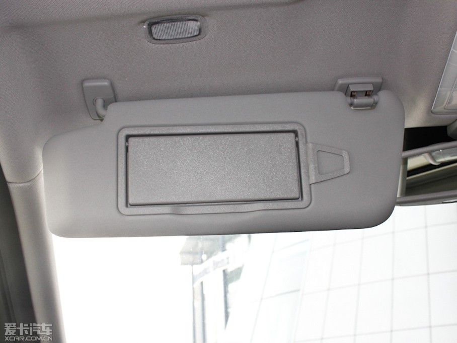 2011YC(j) C 200 CGIr(sh)а