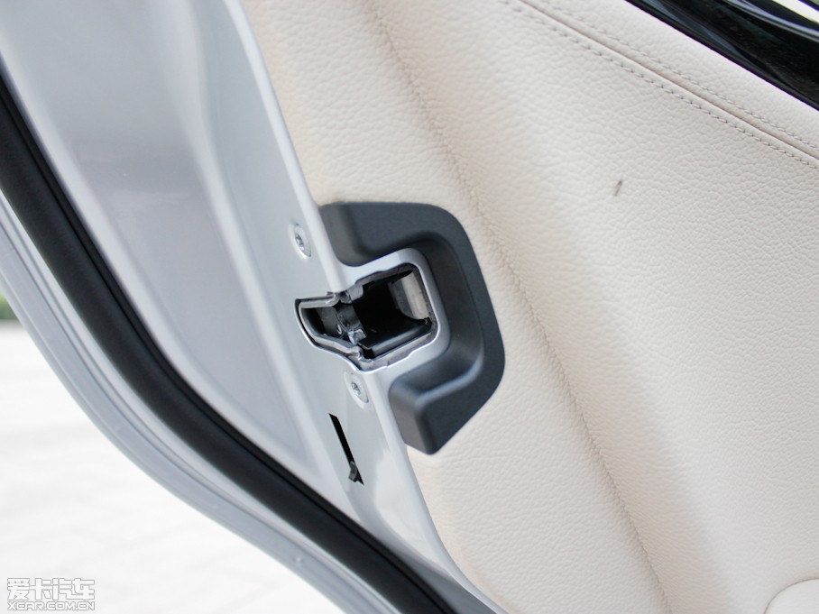 2011YC C 260 CGIrа