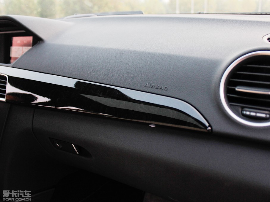 2011YC C 260 CGIrа