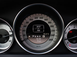 2011C 200 CGIrа п؅^