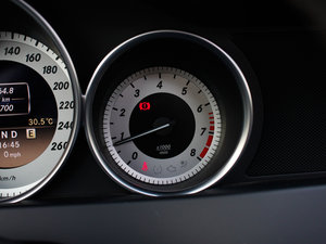 2011C 200 CGIrа п؅^