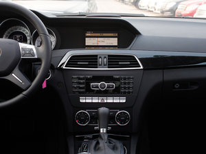 2011C 200 CGIrа п؅^