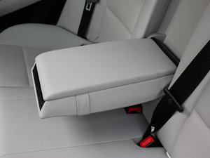 2011C 200 CGIr(sh)а 