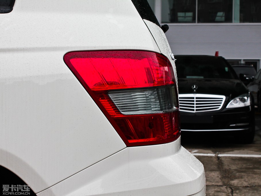 2012YGLK GLK 300 (dng)а