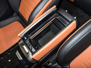 2025款GLC 300 L 4MATIC 动感型 5座 空间座椅