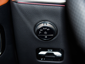2025款GLC 300 L 4MATIC 动感型 5座 中控区