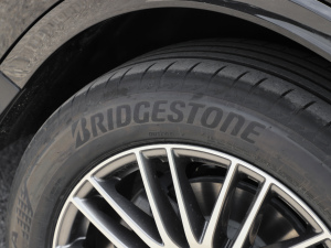 2025GLC 300 L 4MATIC Ӹ 5 ^