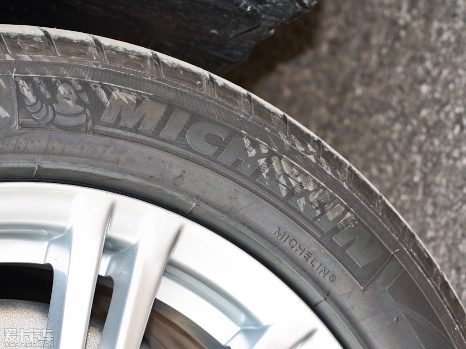 2012YE E 300L rа