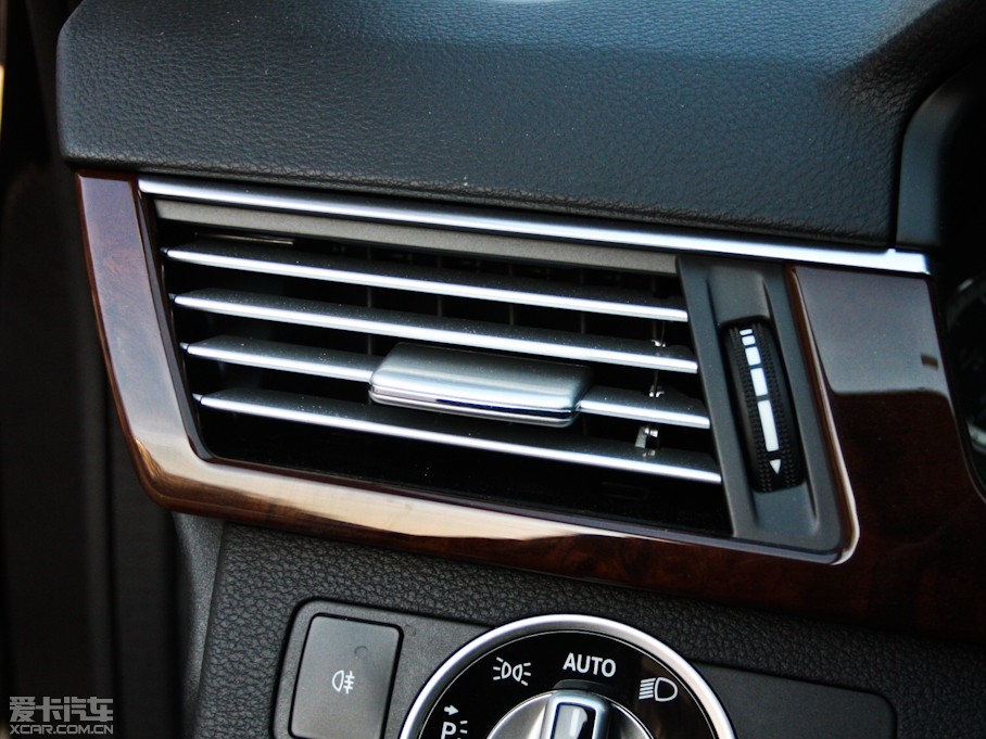 2012YE E 300L rа