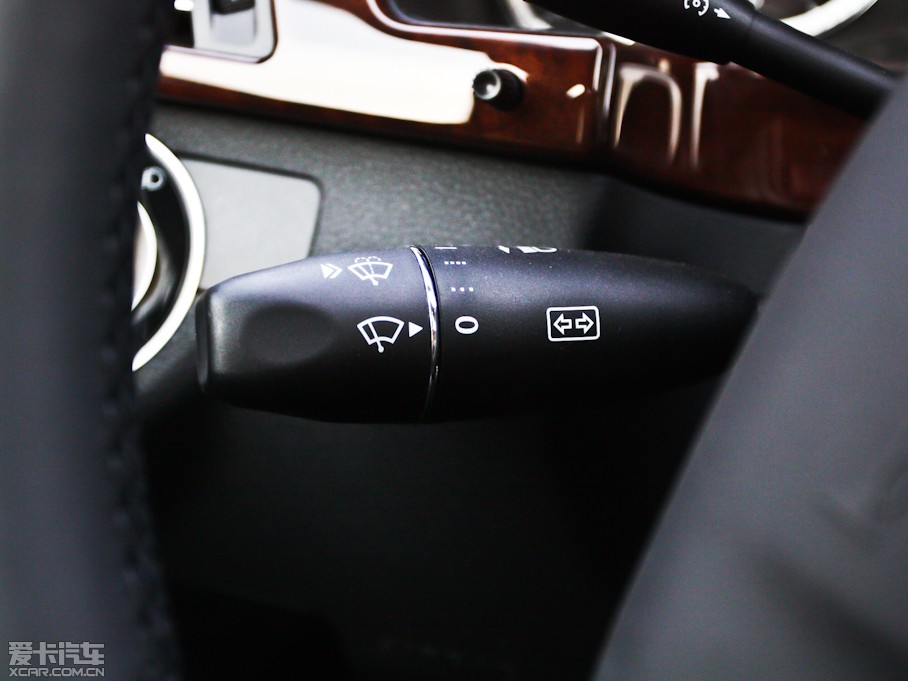 2012YE E 300L rа