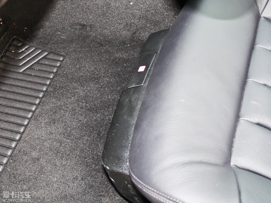 2012YE E 300L rа