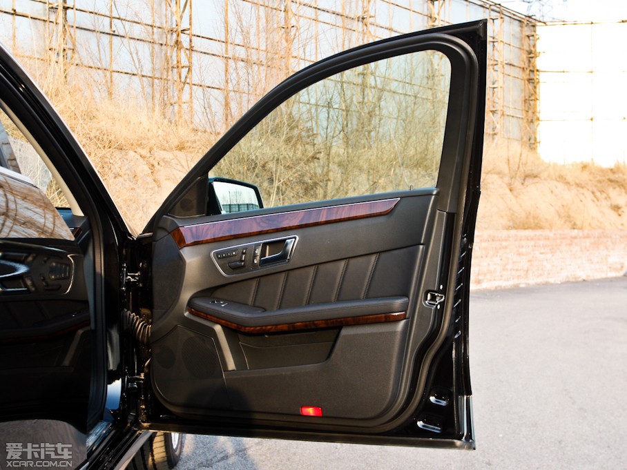 2012YE E 300L rа