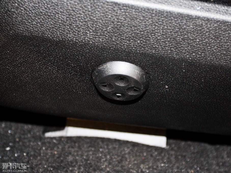 2012YE E 300L rа