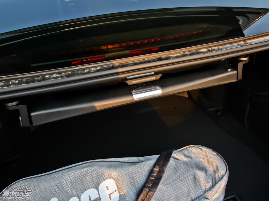 2012YE E 300L rа