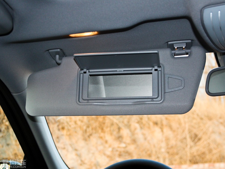 2012YE E 300L rа