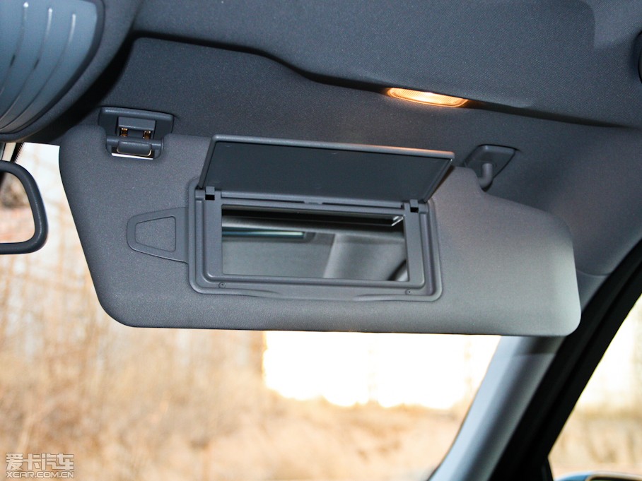 2012YE(j) E 300L r(sh)а