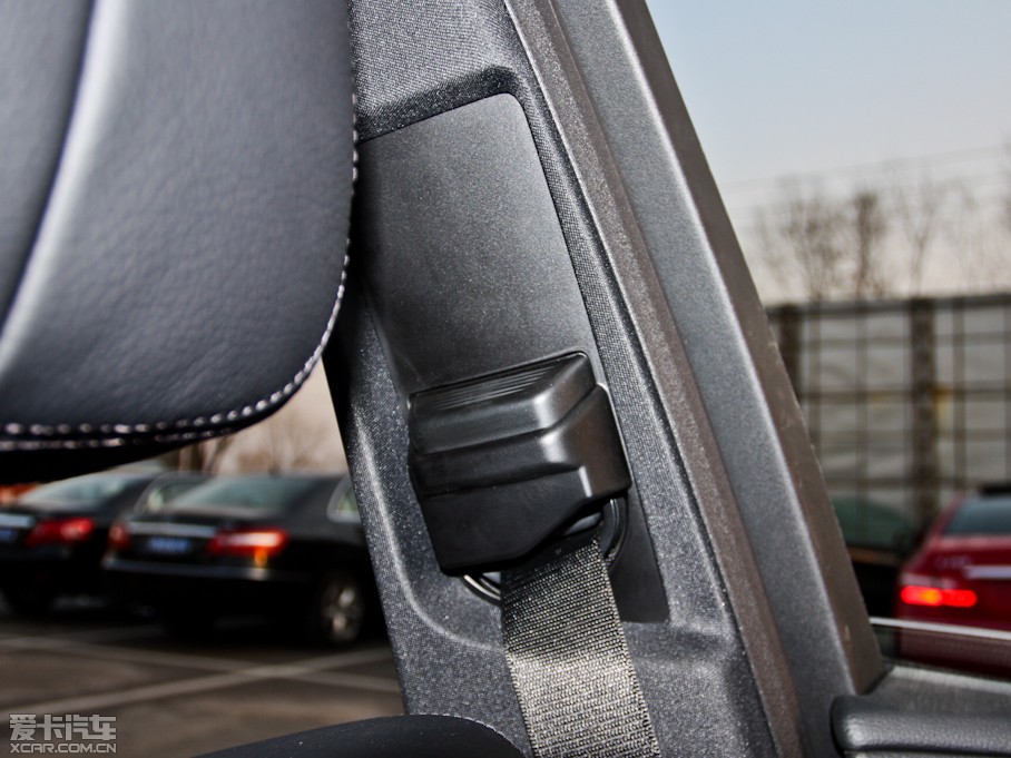 2012YE E 300L rа