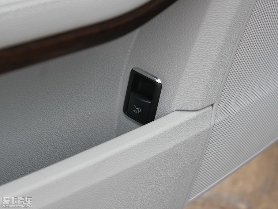 2012YE E 300L (yu)Ű