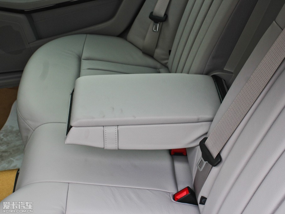 2012YE(j) E 300L (yu)Ű