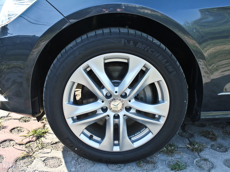 2012YE E 300L rа