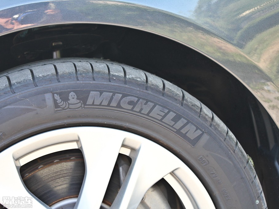 2012YE E 300L rа