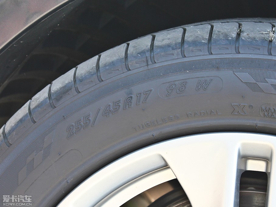 2012YE E 300L rа