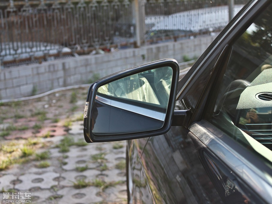 2012YE E 300L rа