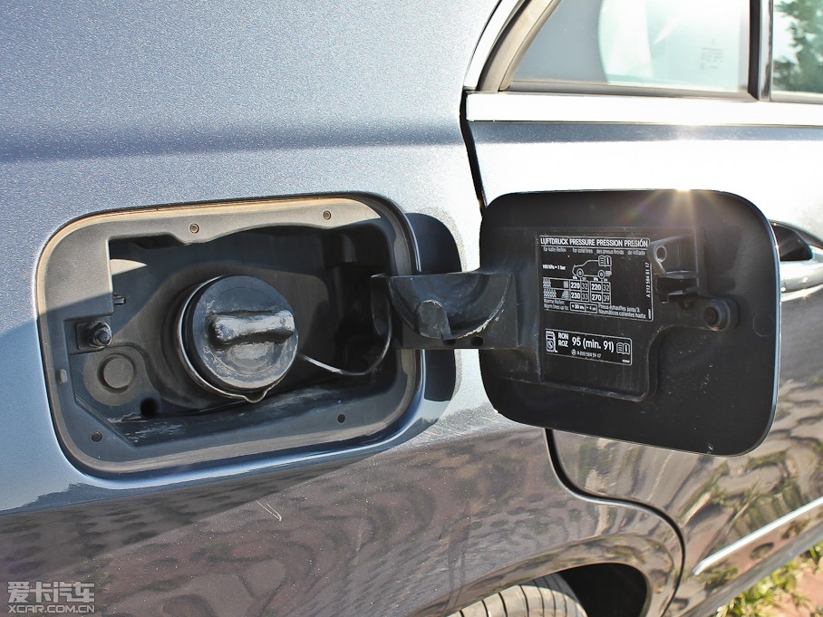 2012YE E 300L rа