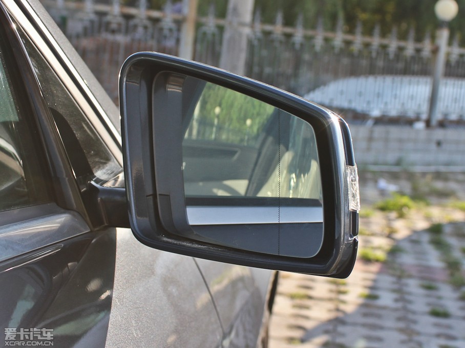 2012YE E 300L rа