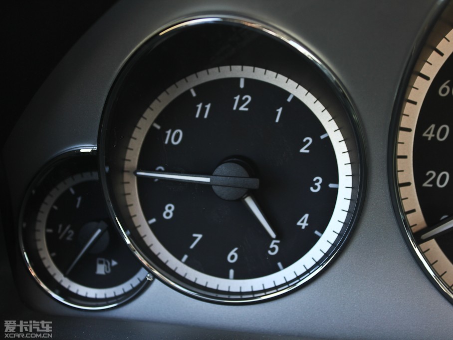 2012YE E 300L rа