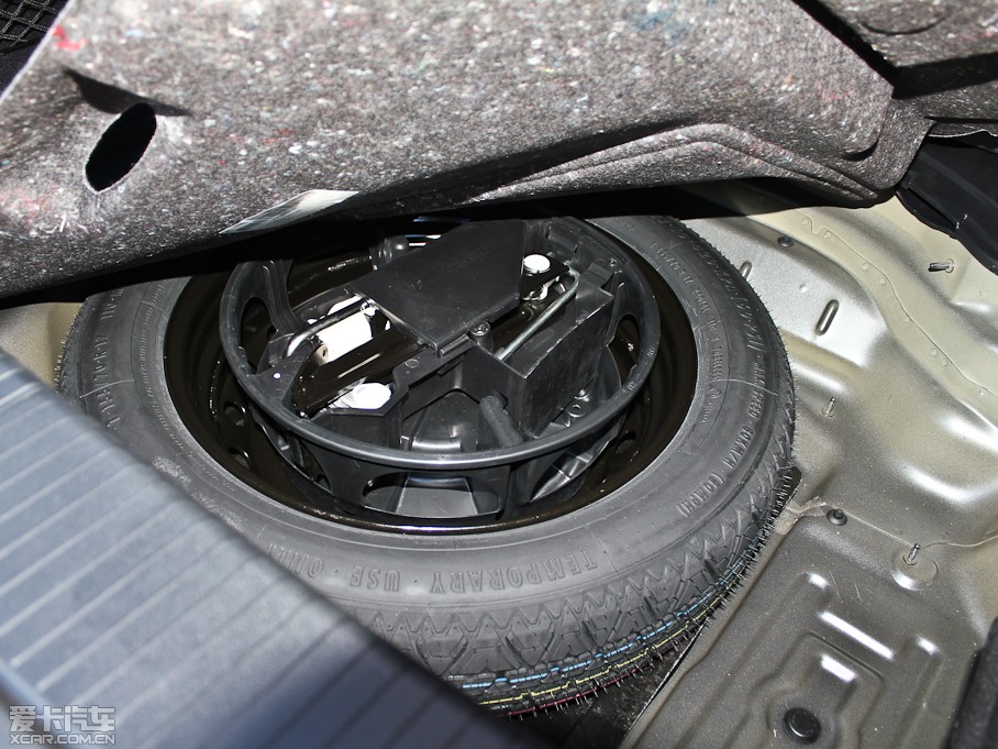 2012YE E 300L rа