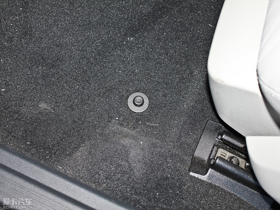 2012YE E 300L rа