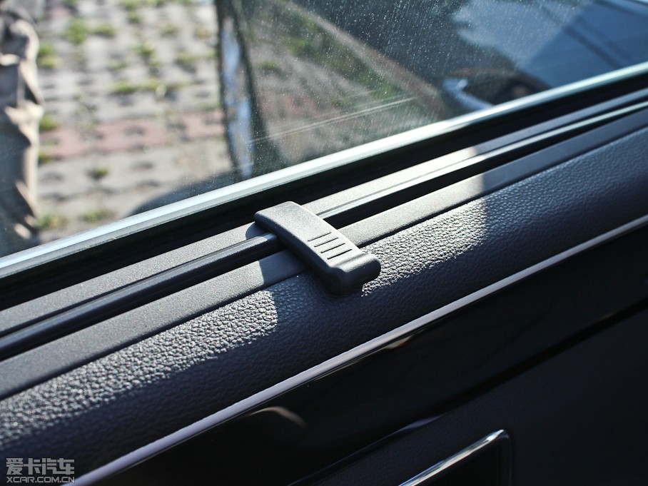 2012YE E 300L rа