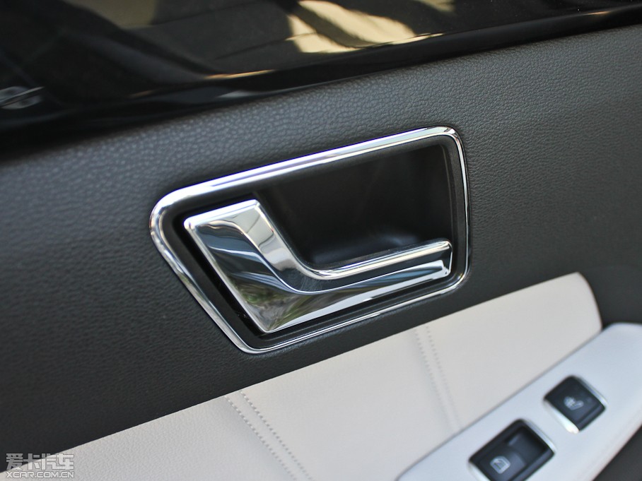 2012YE E 300L rа