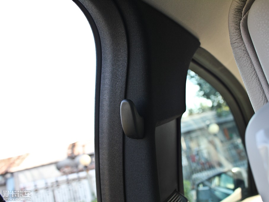 2012YE(j) E 300L r(sh)а