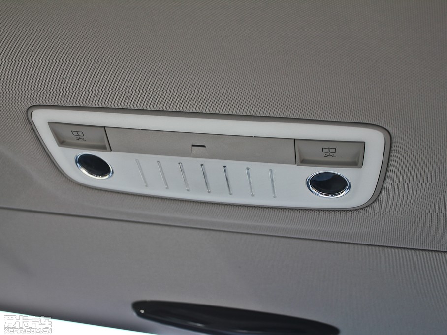 2012YE E 300L rа