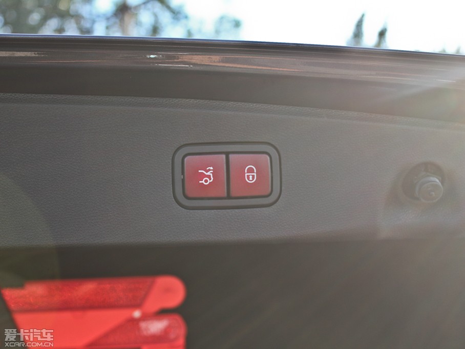 2012YE E 300L rа