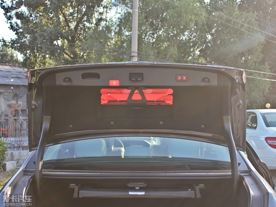 2012YE E 300L rа