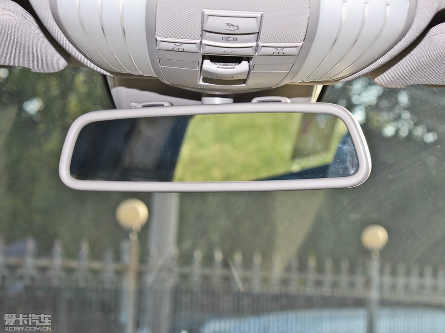 2012YE E 300L rа